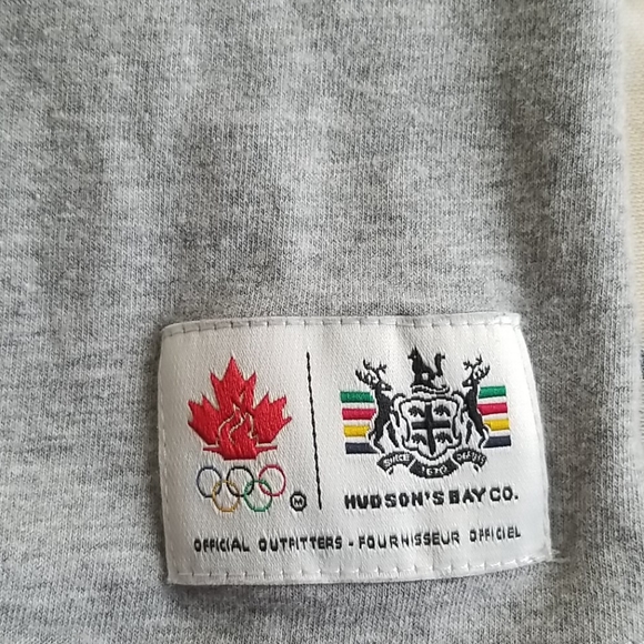 2010 Vancouver Olympic tee - Picture 3 of 4
